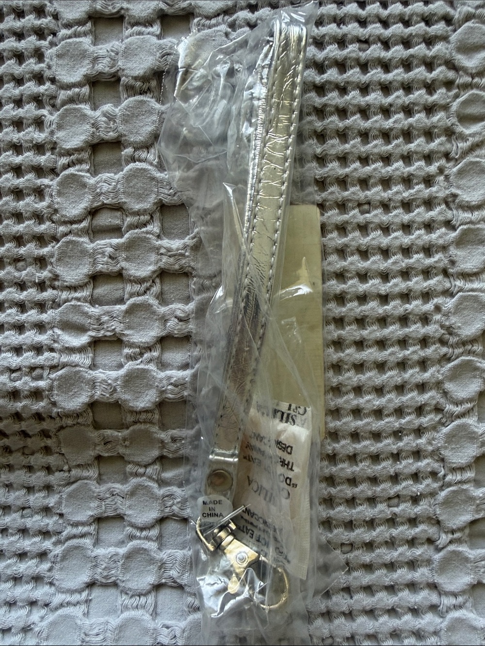 thirty-one Metallic Silver Wristlet Strap